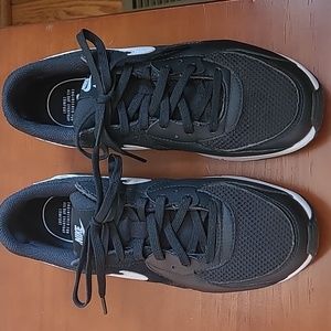Nike Air Max Excee Sneaker Women's size 7